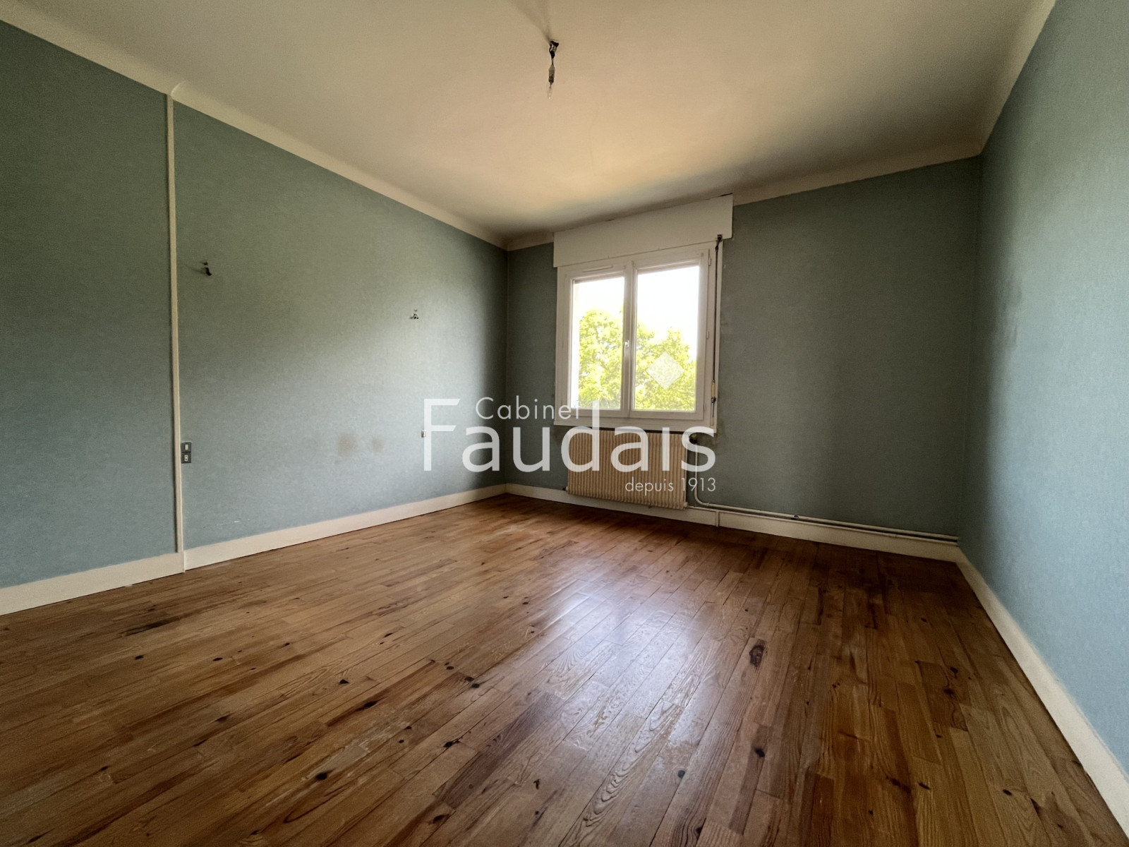 
                                                Vente
                                                 SAINT LO - Proximité du Centre-Ville et des bus