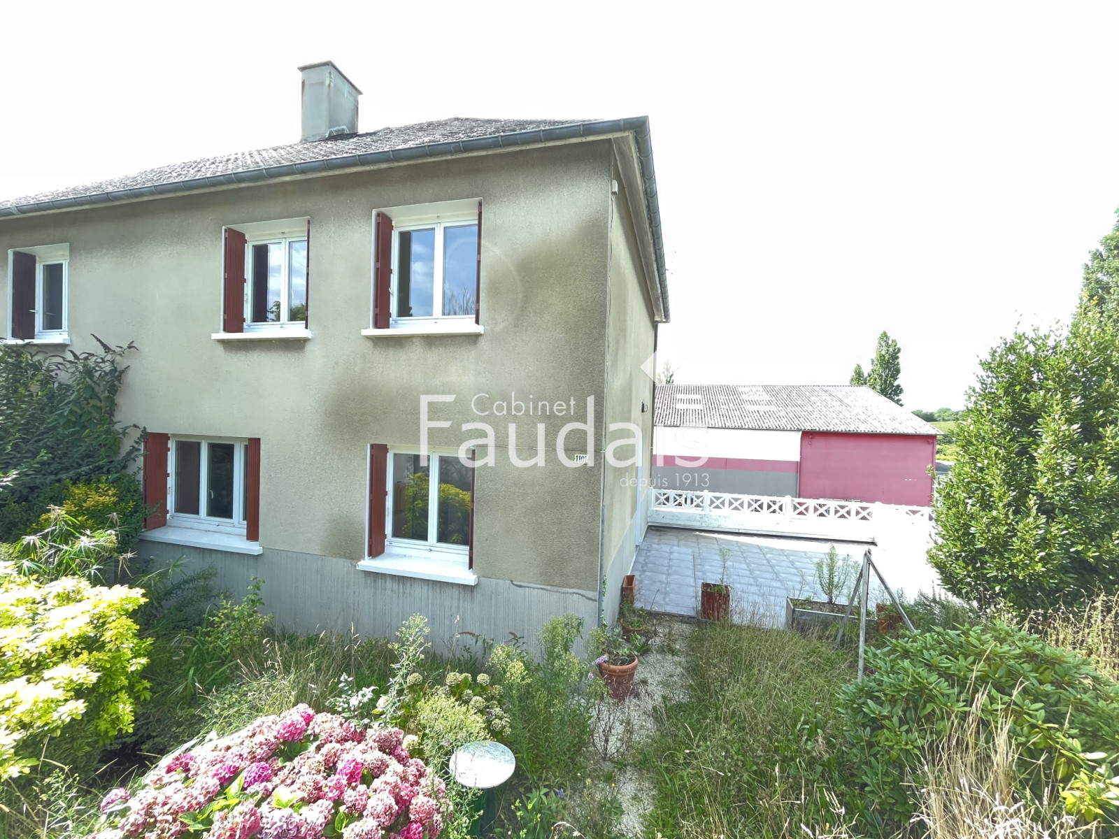 
                                                Vente
                                                 SAINT LO - Proximité du Centre-Ville et des bus