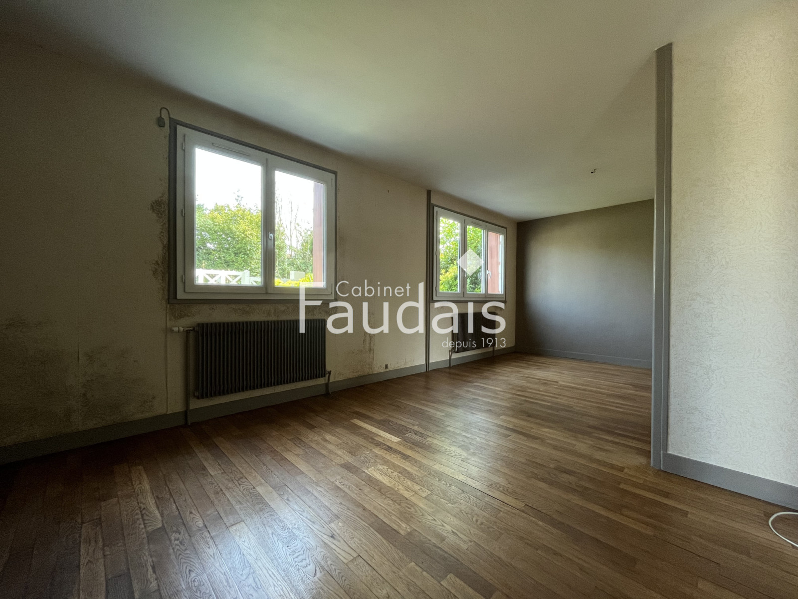 
                                                Vente
                                                 SAINT LO - Proximité du Centre-Ville et des bus