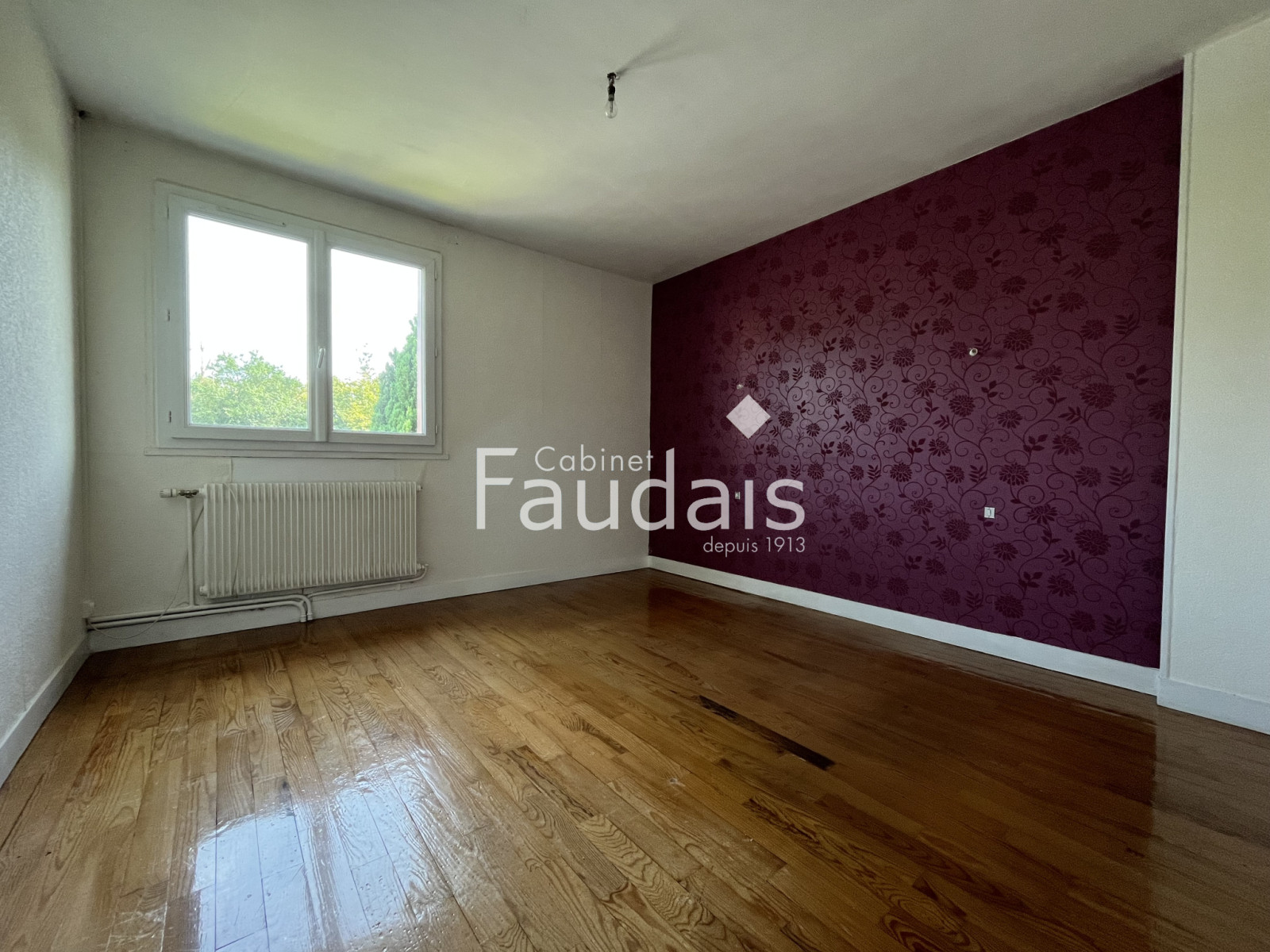 
                                                Vente
                                                 SAINT LO - Proximité du Centre-Ville et des bus