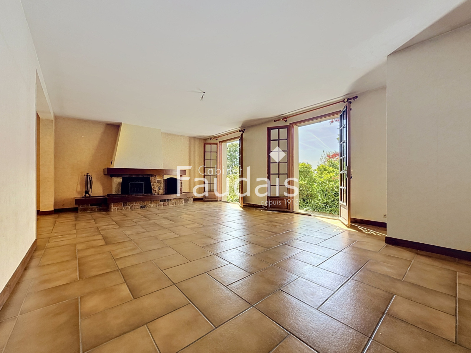 
                                                Vente
                                                 SAINT LO secteur Calme