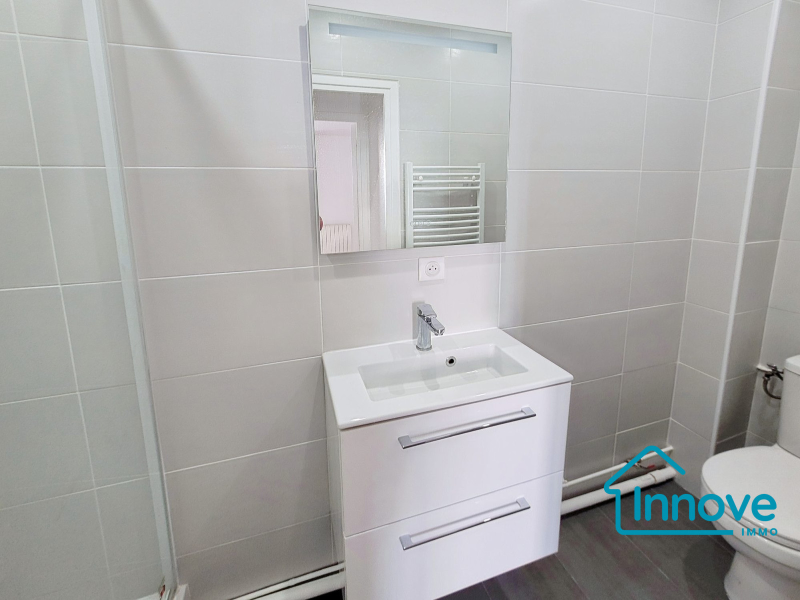 
                                                Location
                                                 Saint-Louis, studio au calme de 24 m2