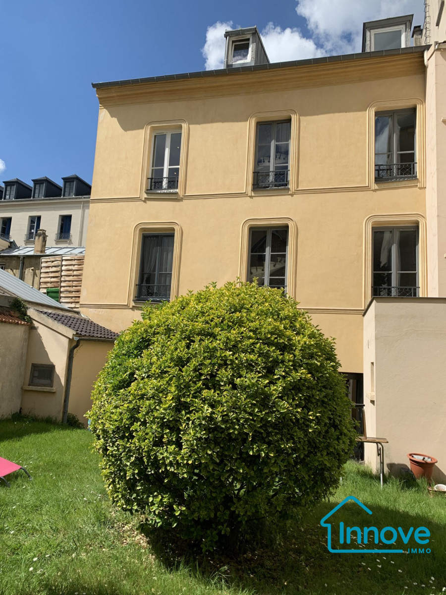 
                                                Location
                                                 Saint-Louis, studio au calme de 24 m2