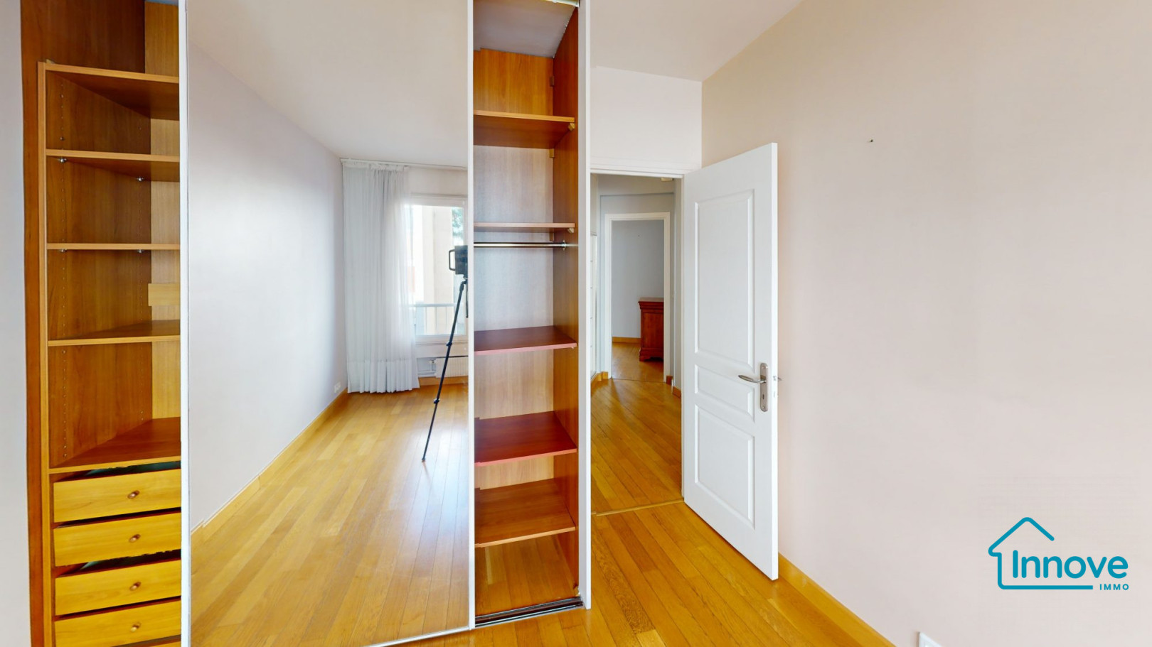 
                                                Vente
                                                 Saint-Mandé – Superbe 4 pièces lumineux avec balcon dans une