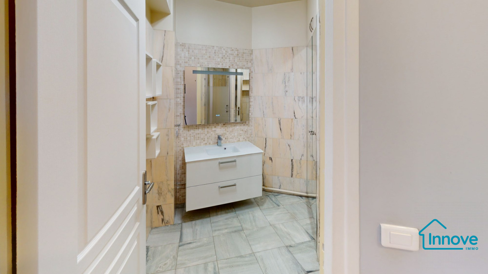 
                                                Vente
                                                 Saint-Mandé – Superbe 4 pièces lumineux avec balcon dans une