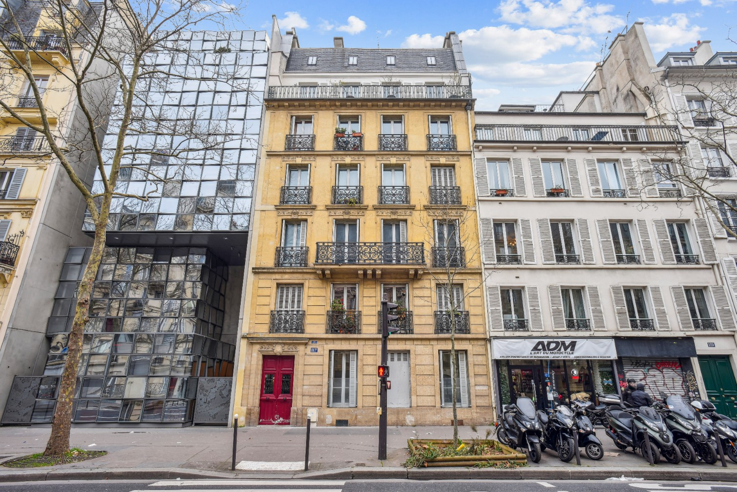 
                                                Vente
                                                 Saint-Michel - Appartement de 3 pièces traversant