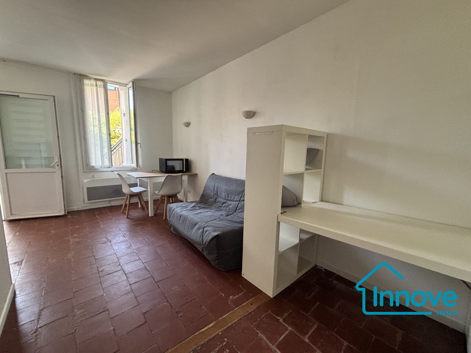 
                                                Vente
                                                 Saint Michel:Immeuble de rapport/maison