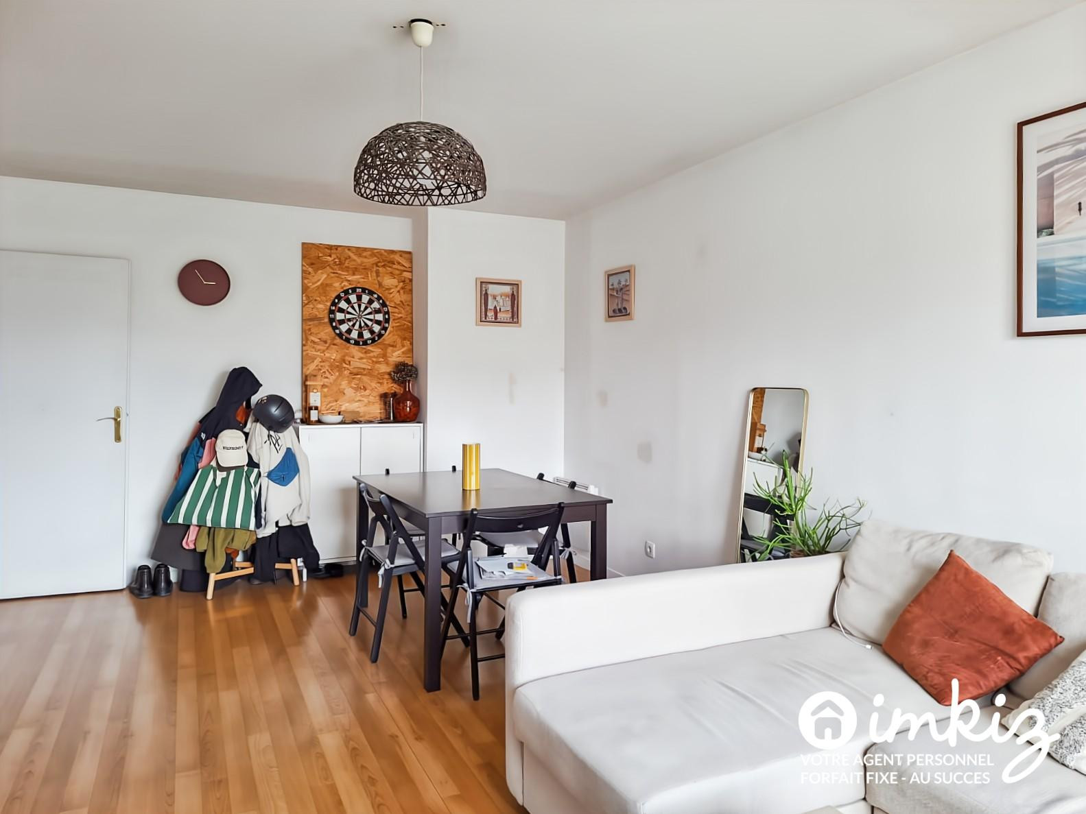 
                                                Vente
                                                 Saint-Ouen – 3P 65 m², parking, balcon, métro 14