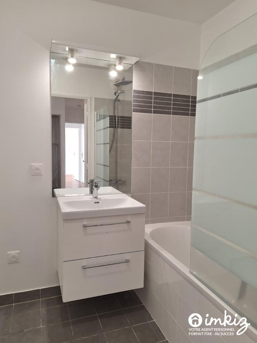
                                                Vente
                                                 Saint-Ouen – 3P refait à neuf lumineux calme