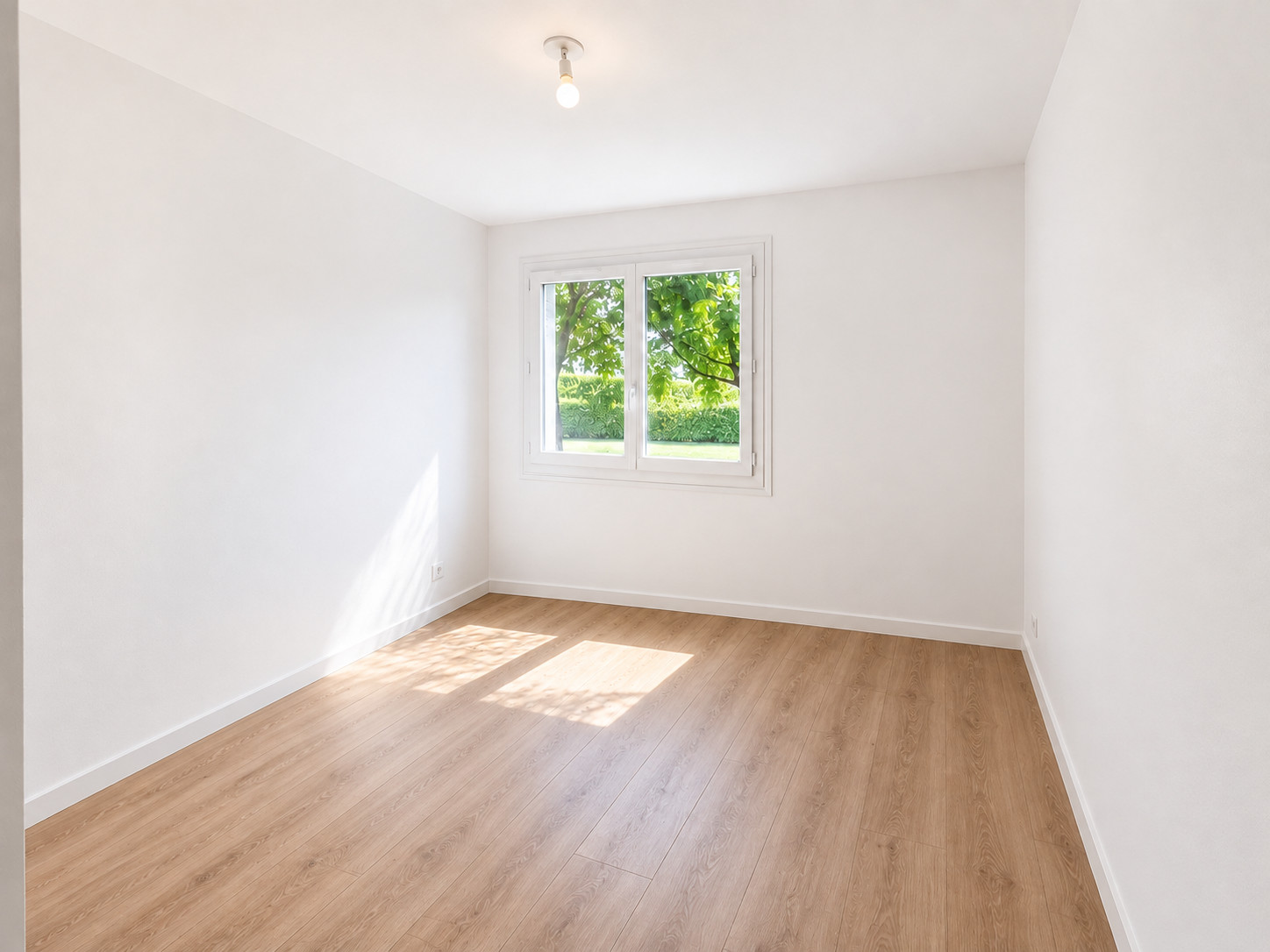 
                                                Vente
                                                 Saint-Priest – T3 de 75 m² en rez-de-chaussée avec balcon, parking et cave