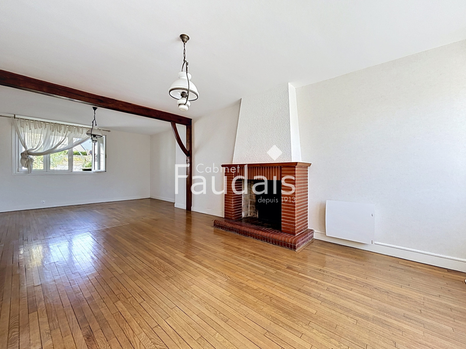
                                                Vente
                                                 SAINT-SAMSON DE BONFOSSE, Maison 4 chambres, 112m2