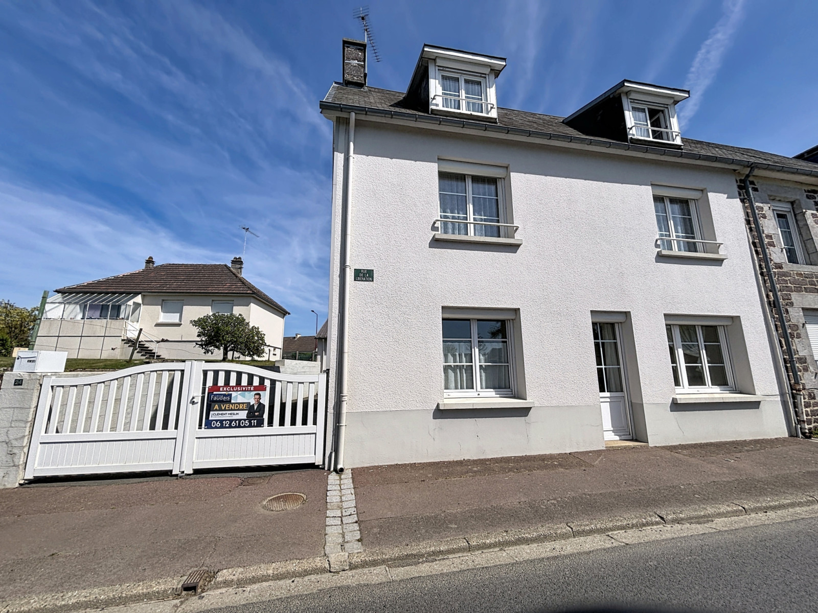 
                                                Vente
                                                 SAINT-SAMSON DE BONFOSSE, Maison 4 chambres, 112m2