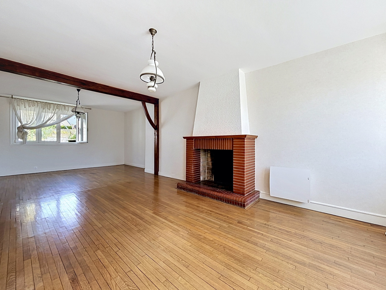 
                                                Vente
                                                 SAINT-SAMSON DE BONFOSSE, Maison 4 chambres, 112m2