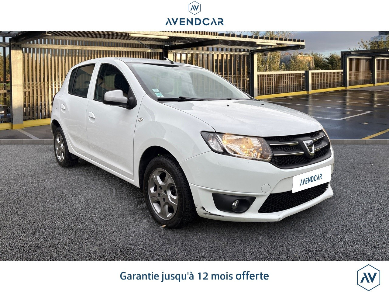 
                                                Voiture
                                                 SANDERO 1.2 75 SERIE LIMITEE 10ans SUREQUIPEE