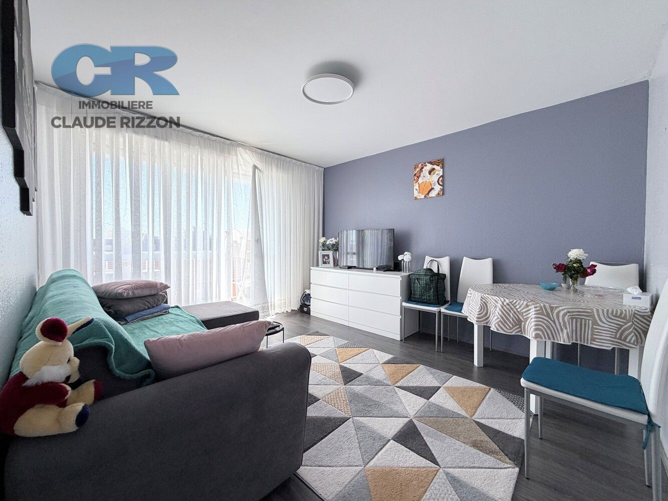 
                                                Vente
                                                 SAURUPT - F2 loué à vendre