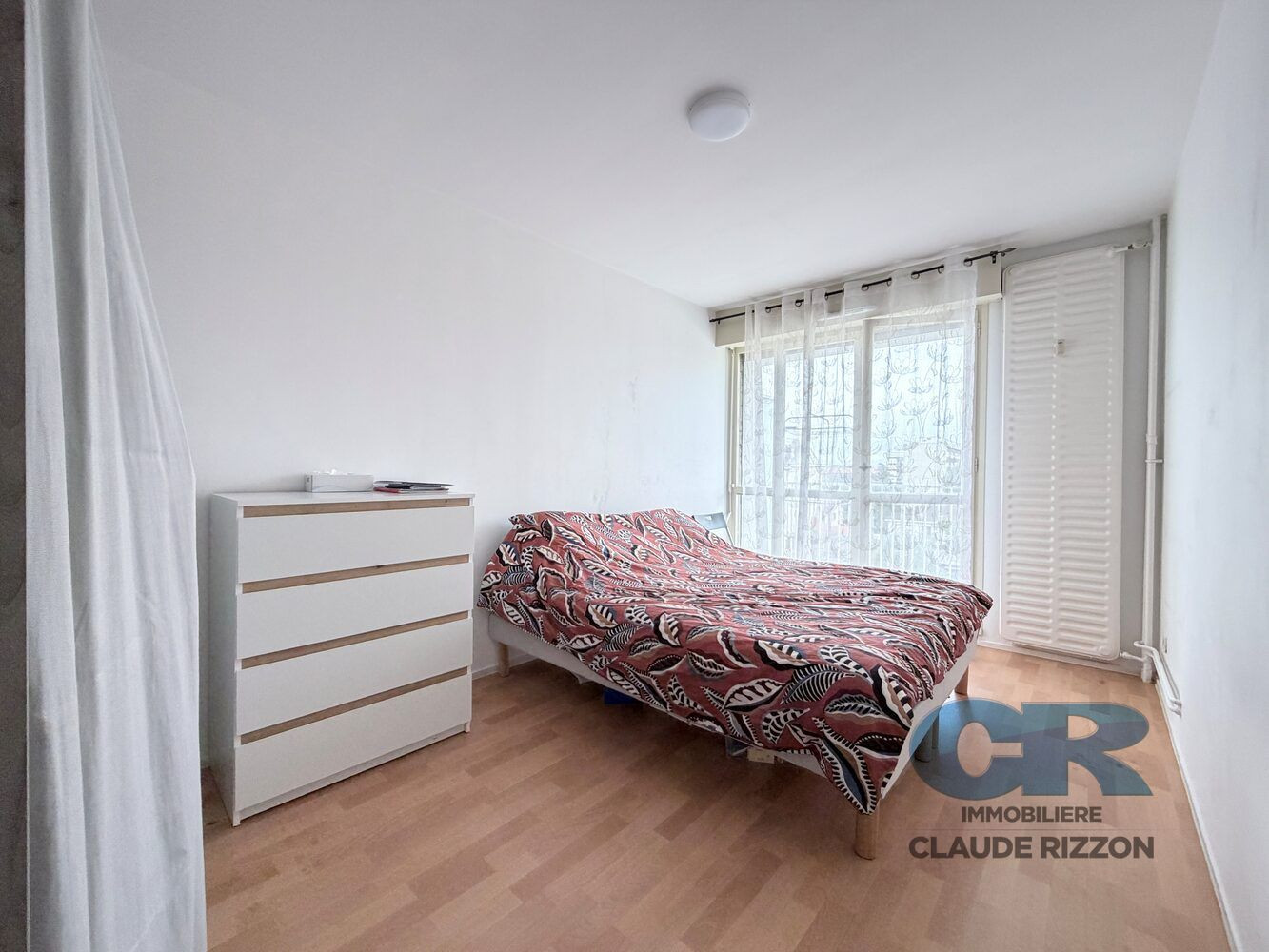 
                                                Vente
                                                 SAURUPT - F2 loué à vendre