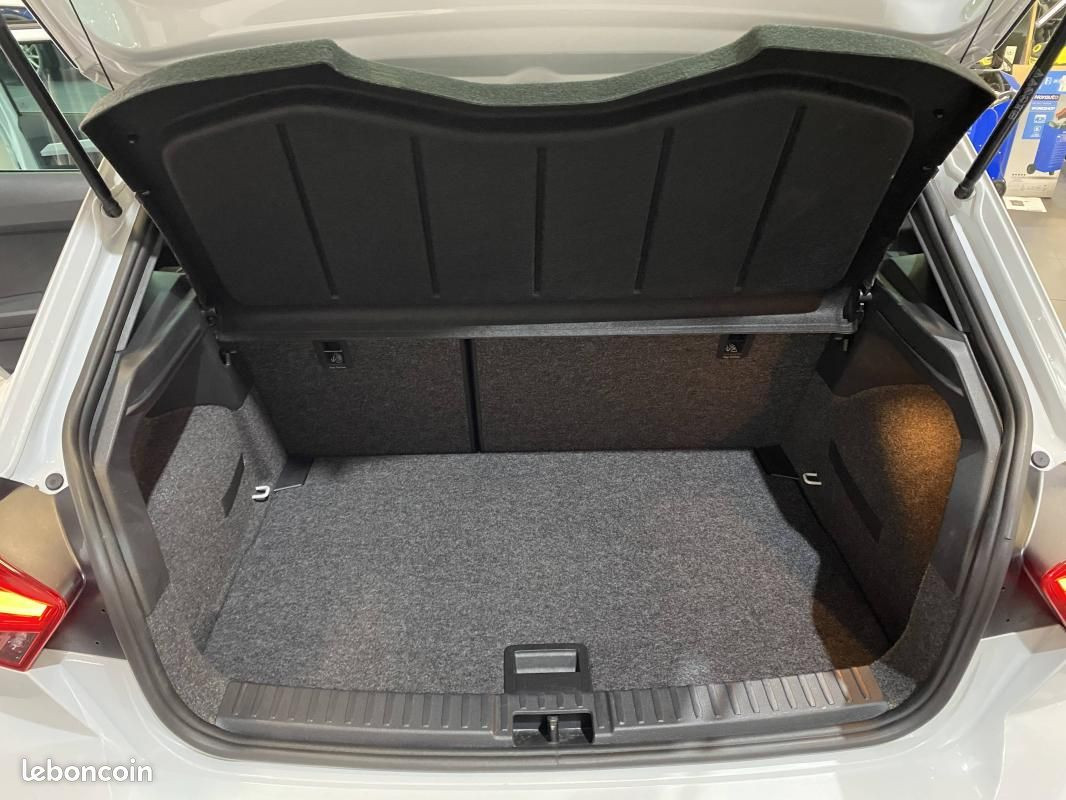 
                                                Voiture
                                                 Seat Ibiza 1.0 TSI 110CV FR