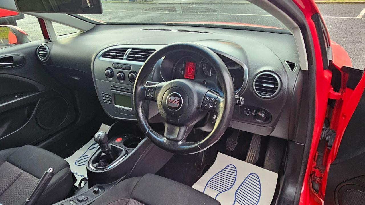 
                                                Voiture
                                                 SEAT Leon 1.6 8V Sport Hatchback 5dr Petrol Manual Euro 4 (102 bhp) MOT 1/27 PART SERVICE 102 ONLY