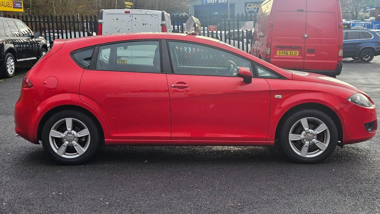 
                                                Voiture
                                                 SEAT Leon 1.6 8V Sport Hatchback 5dr Petrol Manual Euro 4 (102 bhp) MOT 1/27 PART SERVICE 102 ONLY