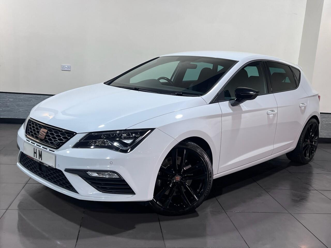 Voiture
                                                 SEAT Leon 2.0 TSI Cupra 290 Lux Hatchback 5dr Petrol DSG Euro 6 (s/s) (290 ps)