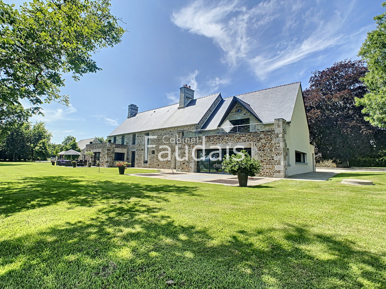 
                                                Vente
                                                 secteur SAINT SEVER au calme absolu