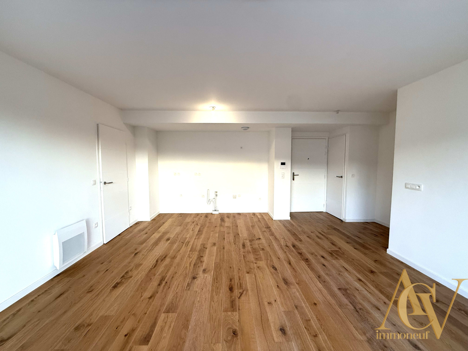 
                                                Vente
                                                 Séduisant 3 pièces dernier étage Golfe St Tropez