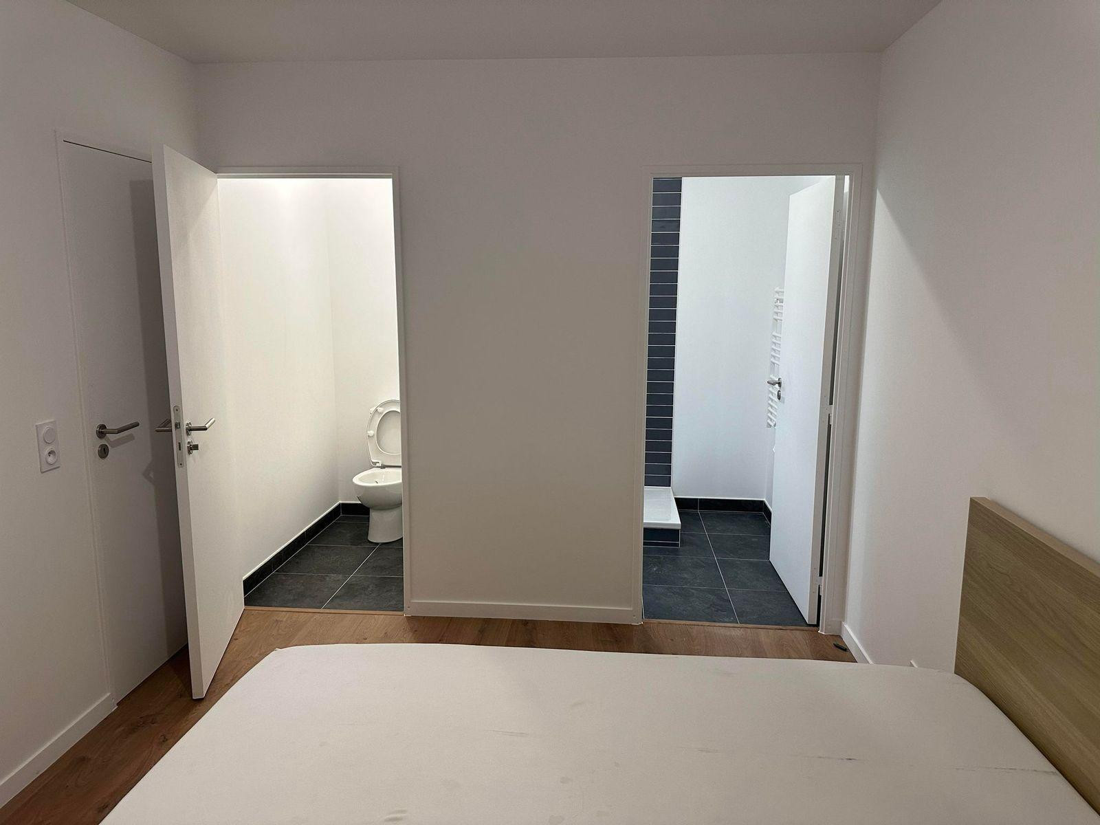 
                                                Location
                                                 semi meublée neuf-4 pièces 90m2 - 70m2 Terrace
