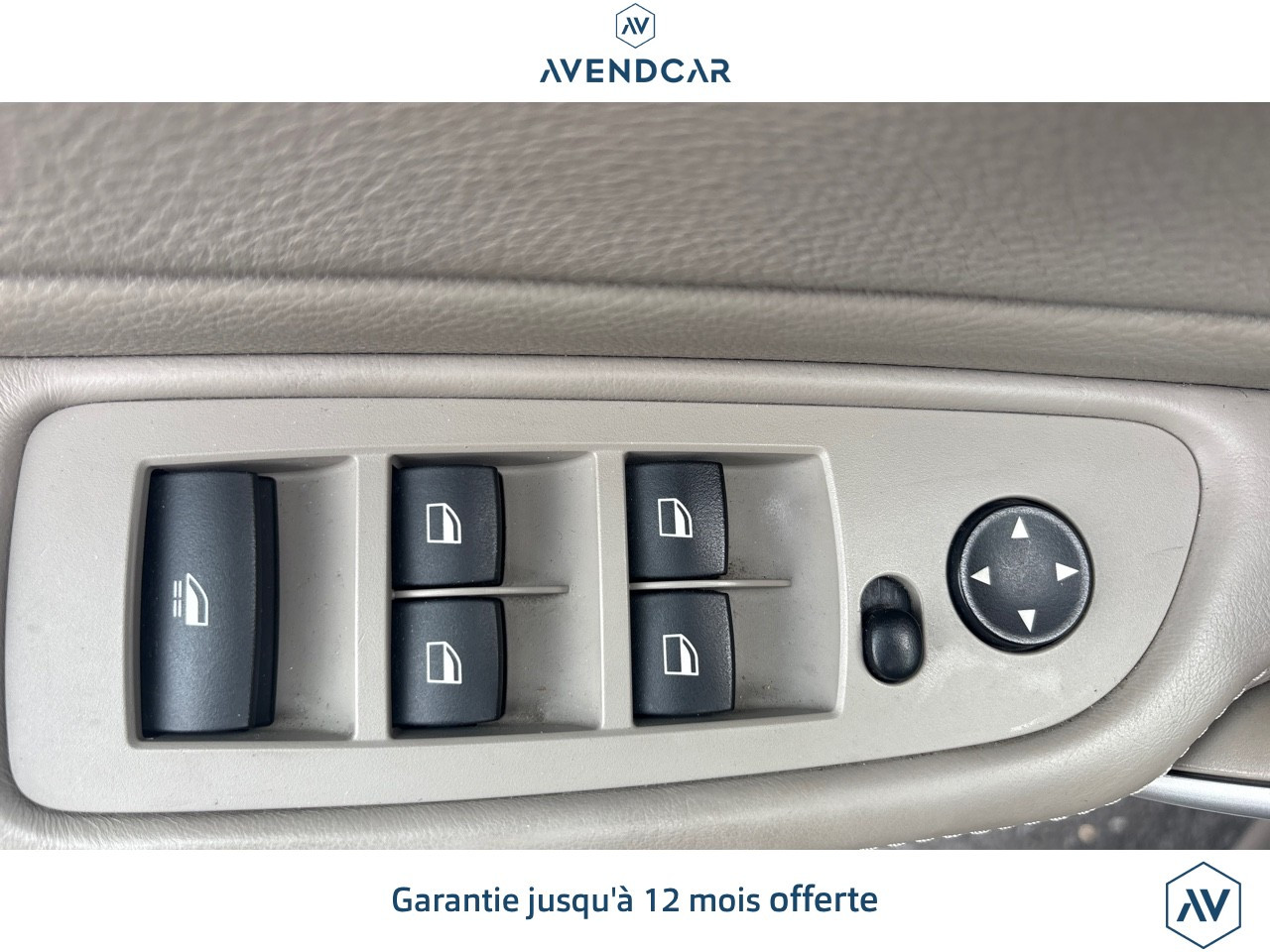 
                                                Voiture
                                                 SERIE 1 CABRIOLET 3.0 125 I 220 LUXE
