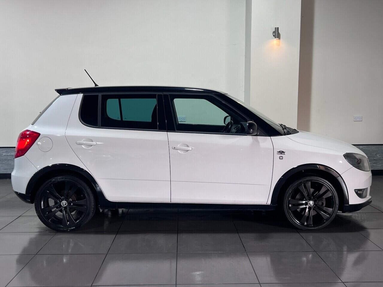 Voiture
                                                 SKODA Fabia 1.2 TSI Monte Carlo Hatchback 5dr Petrol Manual Euro 5 (105 ps)