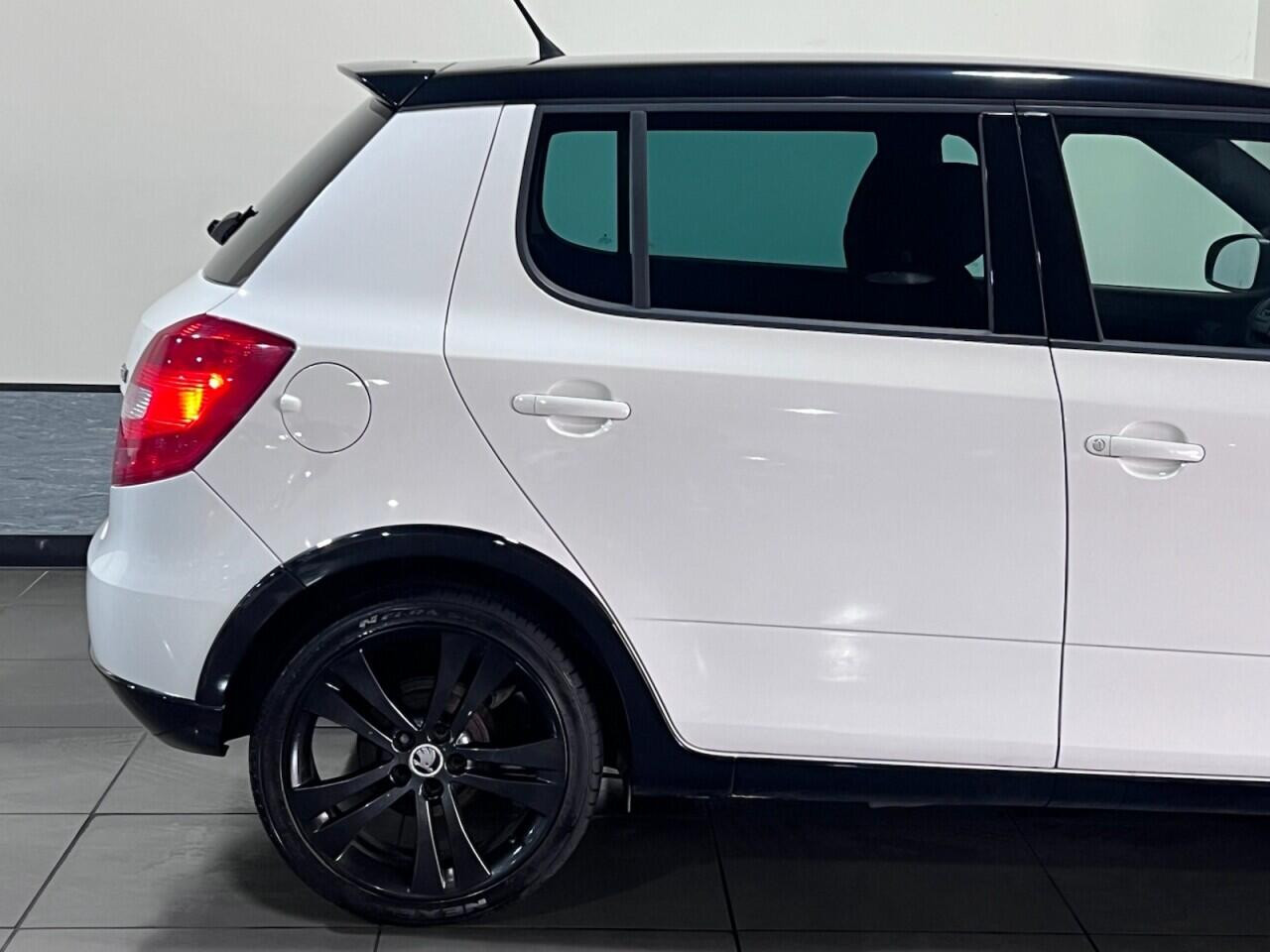 Voiture
                                                 SKODA Fabia 1.2 TSI Monte Carlo Hatchback 5dr Petrol Manual Euro 5 (105 ps)