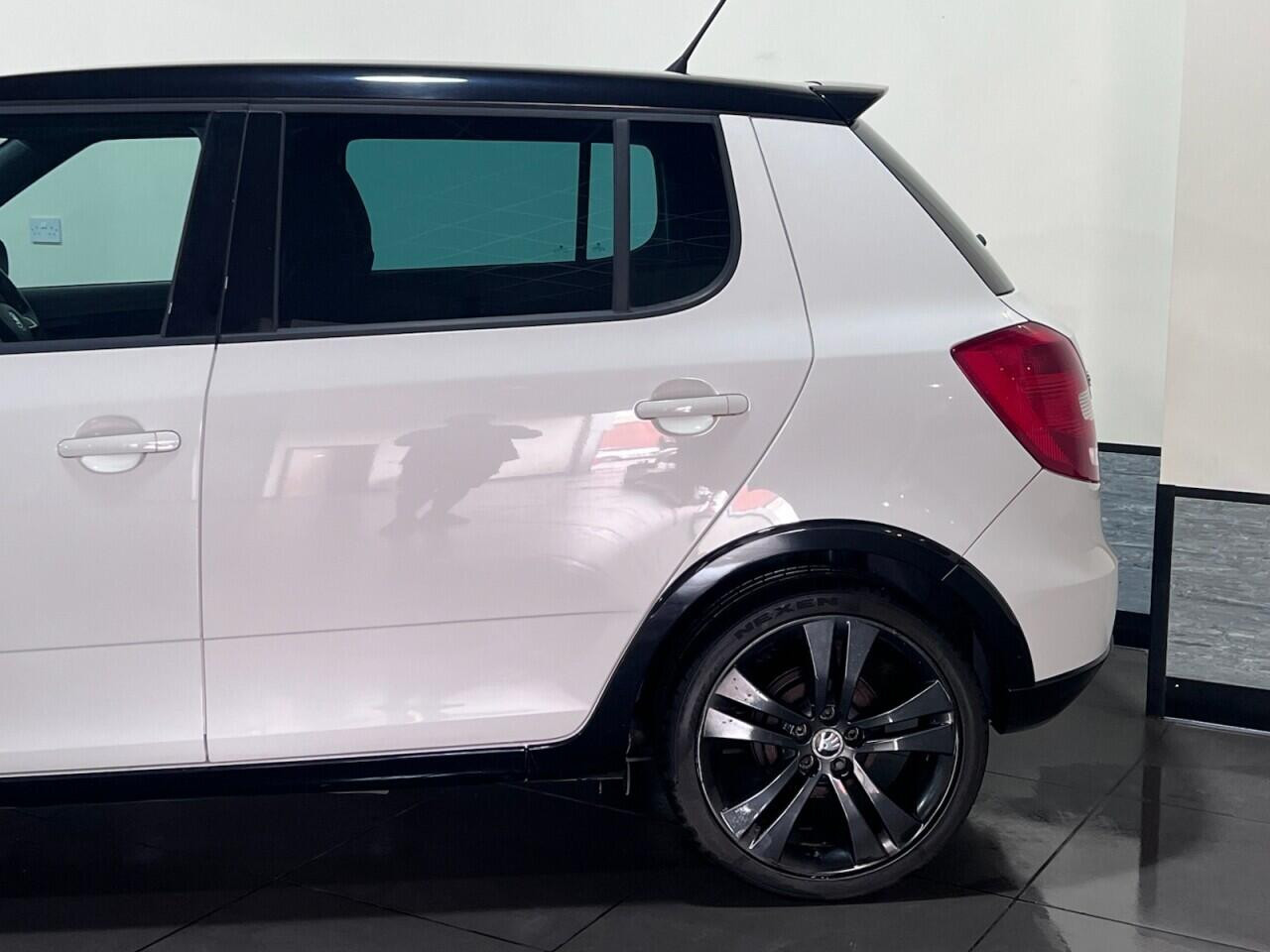Voiture
                                                 SKODA Fabia 1.2 TSI Monte Carlo Hatchback 5dr Petrol Manual Euro 5 (105 ps)