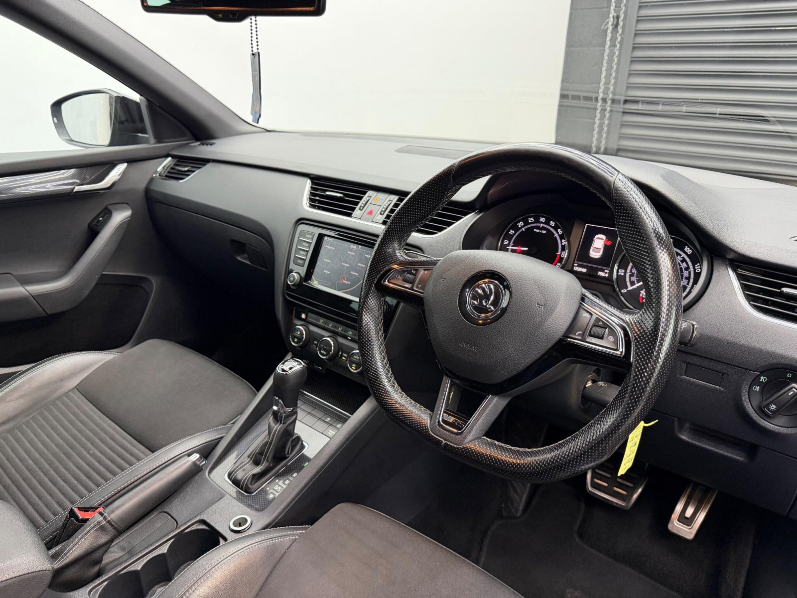 
                                                Voiture
                                                 SKODA Octavia 2.0 TDI vRS DSG Euro 6 (s/s) 5dr