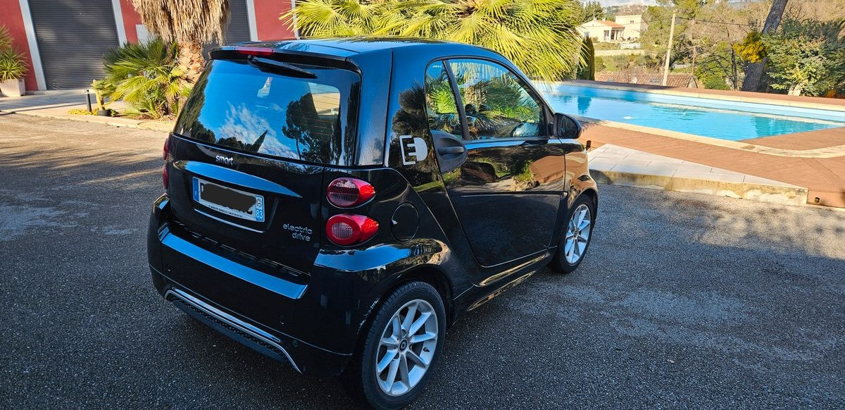 
                                                Voiture
                                                 SMART Fortwo Coupé 100% électrique 75ch