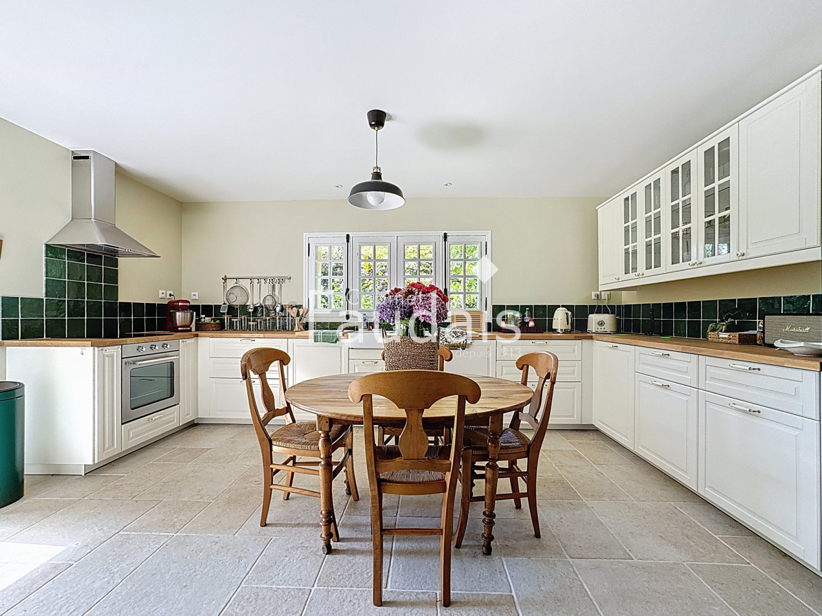 
                                                Vente
                                                 Soulles -maison de charme en pierre de 167 m2 avec vie de pl