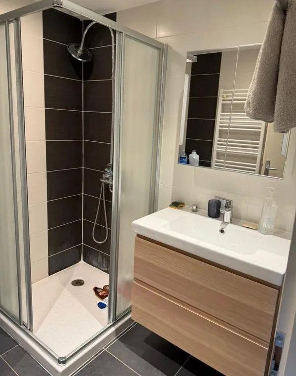 
                                                Location
                                                 Sous location 70m² courte durée