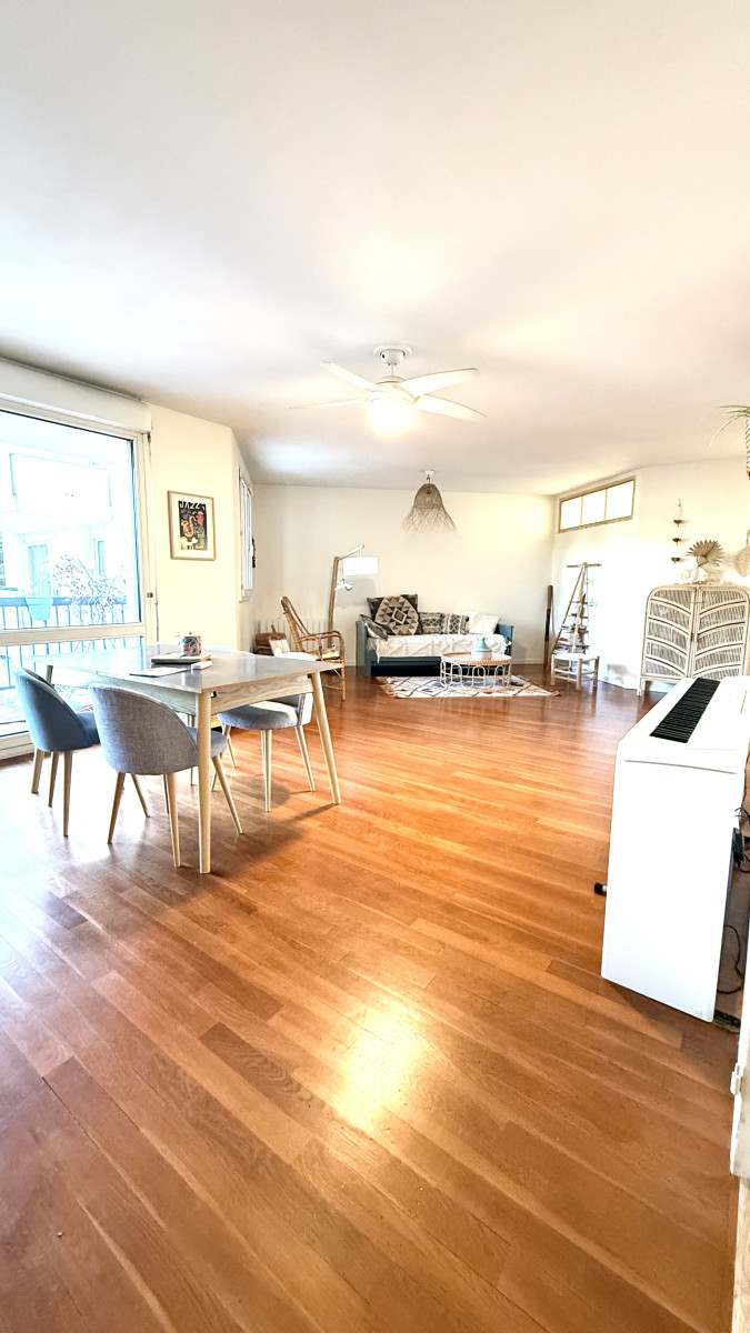 
                                                Vente
                                                 SOUS OFFRE - Magnifique Appartement Familial - Quartier Saint Just - Lyon 5
