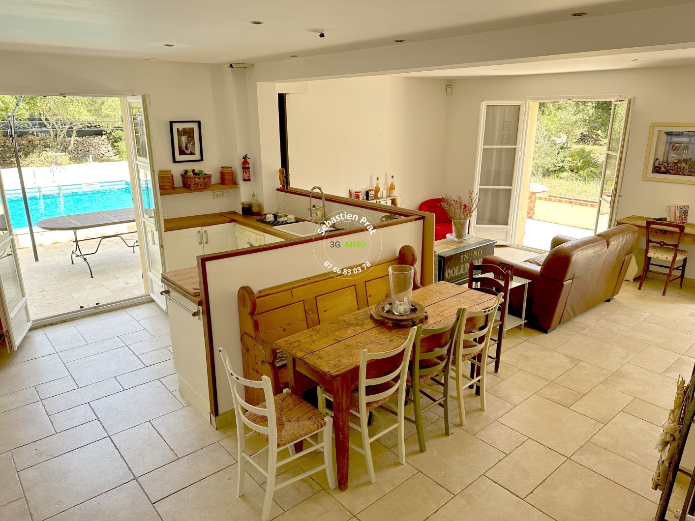 
                                                Vente
                                                 Spacieuse demeure de 9 pièces, 235m²