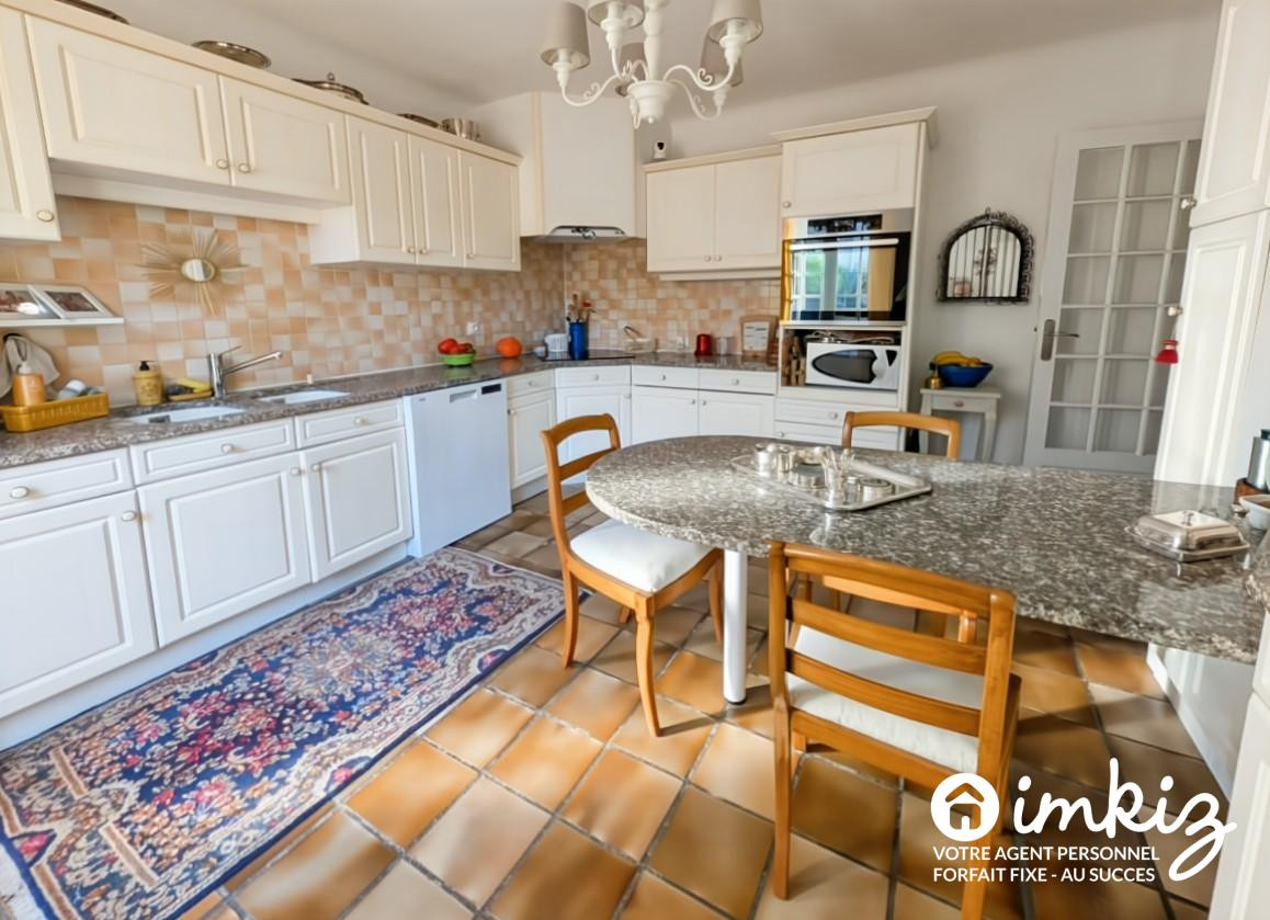 
                                                Vente
                                                 Spacieuse maison 4 chambres - 10 mn des plages