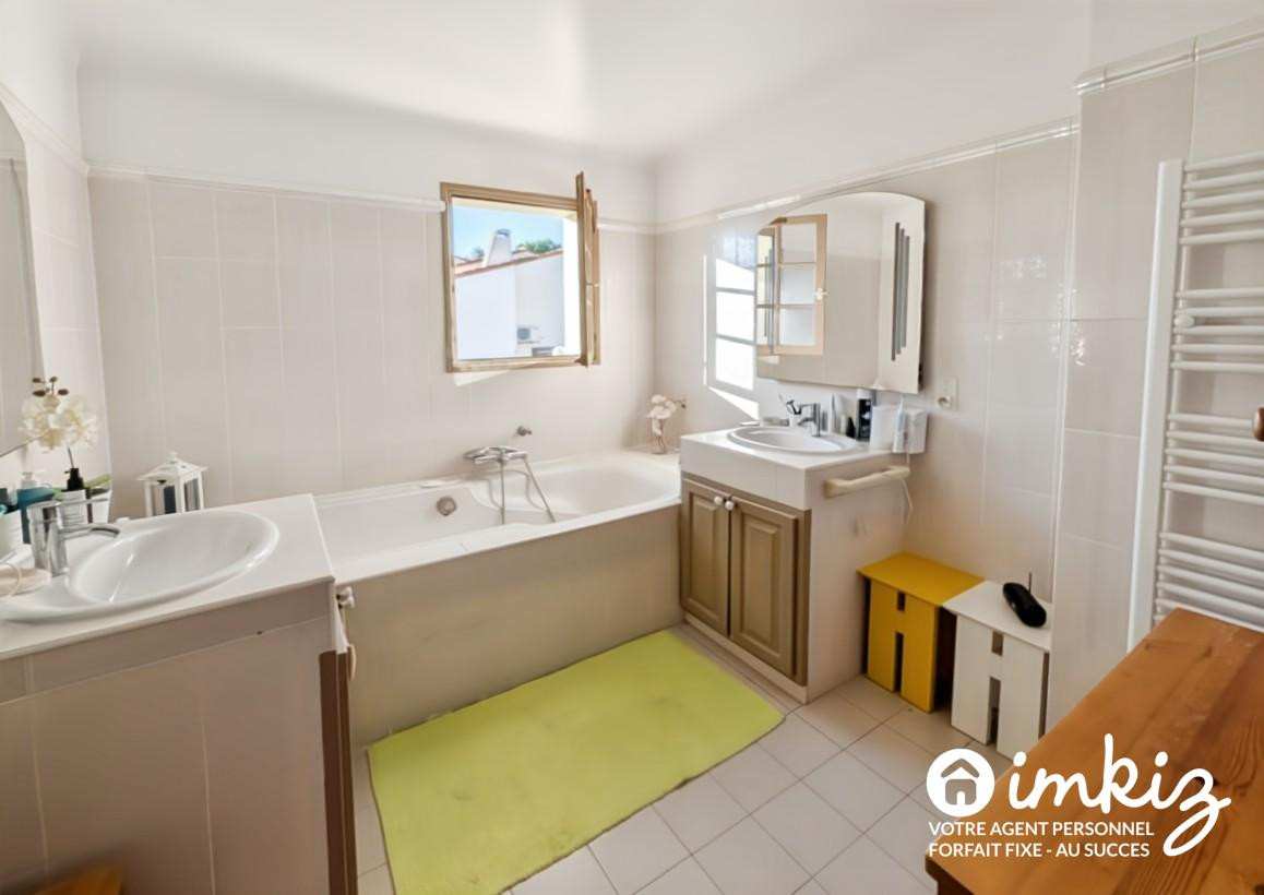 
                                                Vente
                                                 Spacieuse maison 4 chambres - 10 mn des plages