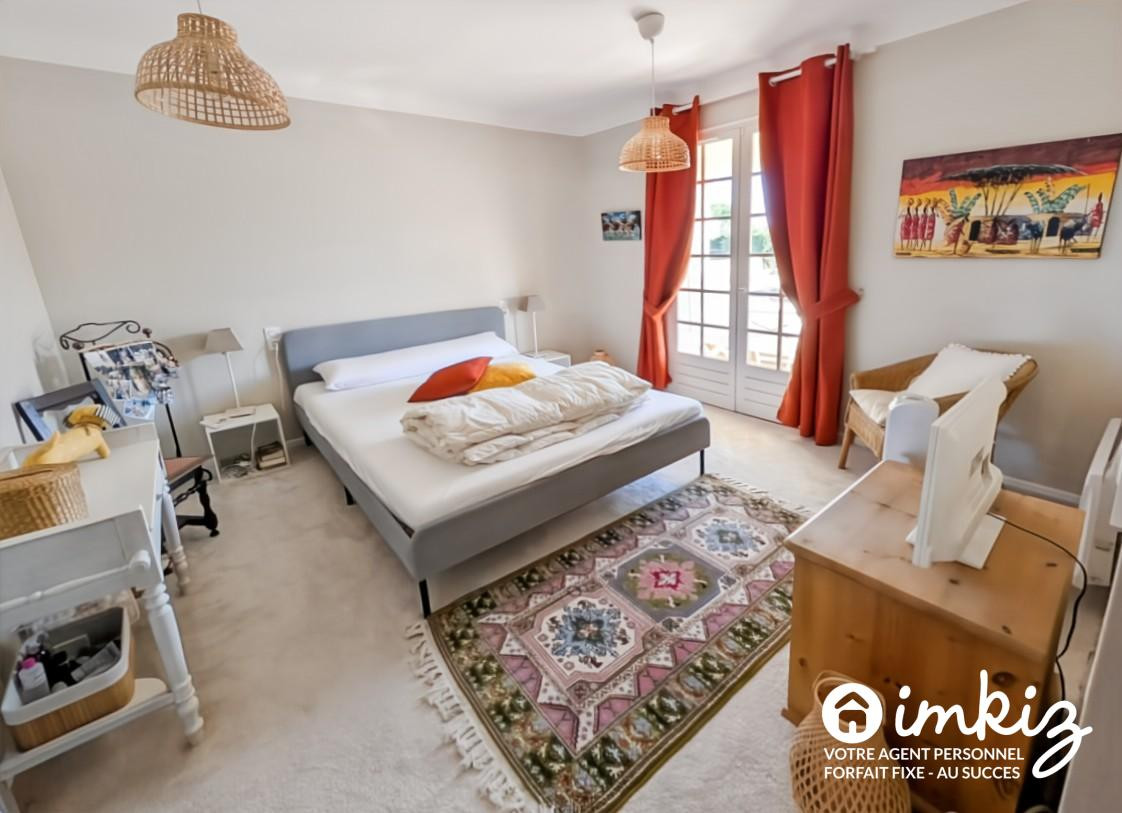 
                                                Vente
                                                 Spacieuse maison 4 chambres - 10 mn des plages