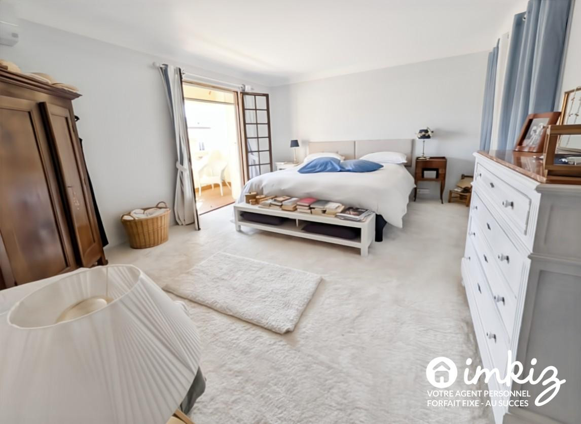 
                                                Vente
                                                 Spacieuse maison 4 chambres - 10 mn des plages