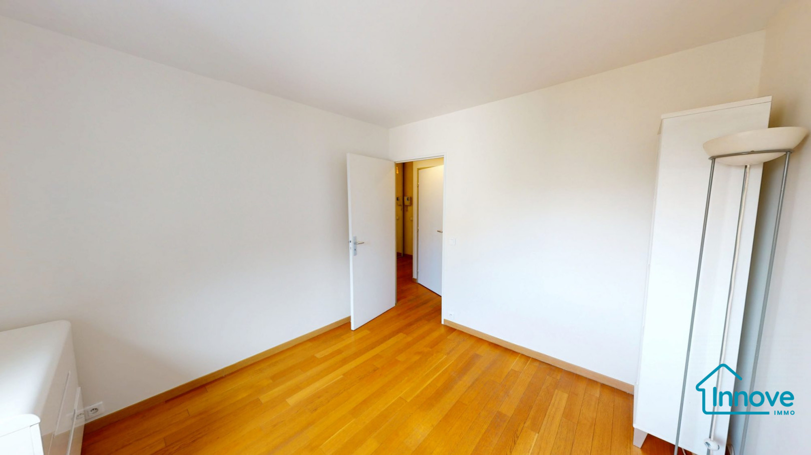 
                                                Vente
                                                 Spacieux 2 pièces 75014 - 51 m²