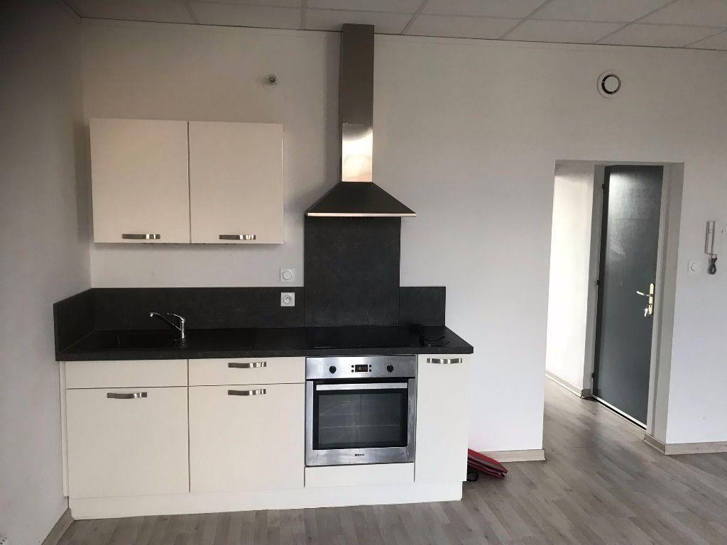 
                                                Location
                                                 Spacieux 2 pièces à Montélimar