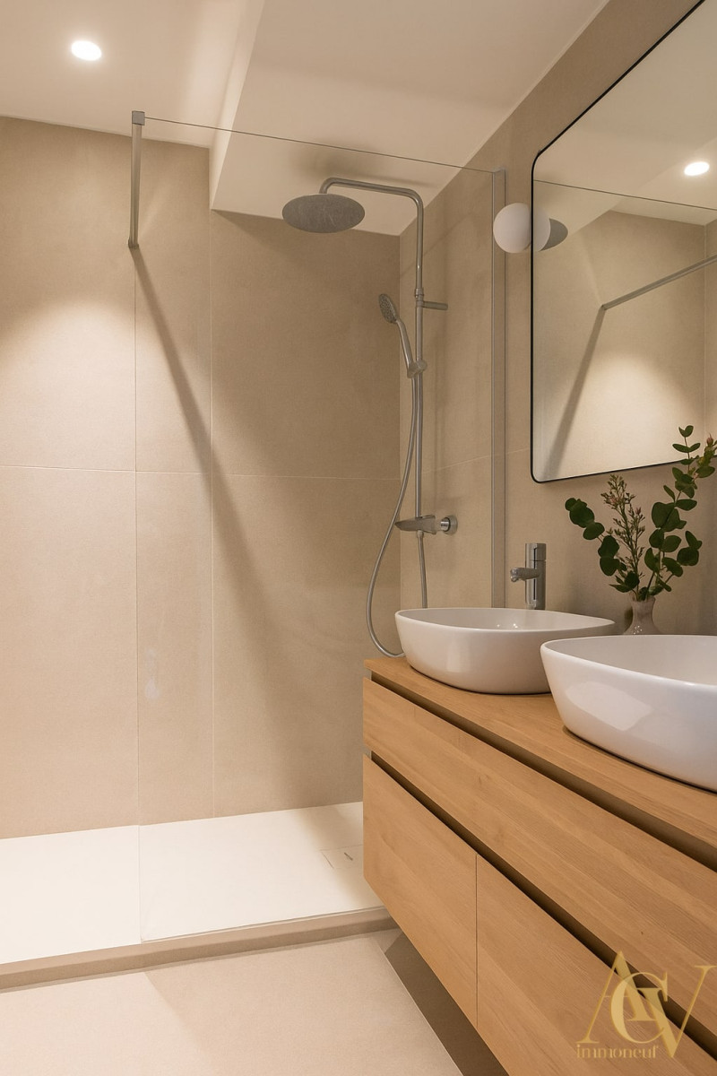 
                                                Vente
                                                 Spacieux 2 pièces de 58 m² terrasse 38 m² Cogolin