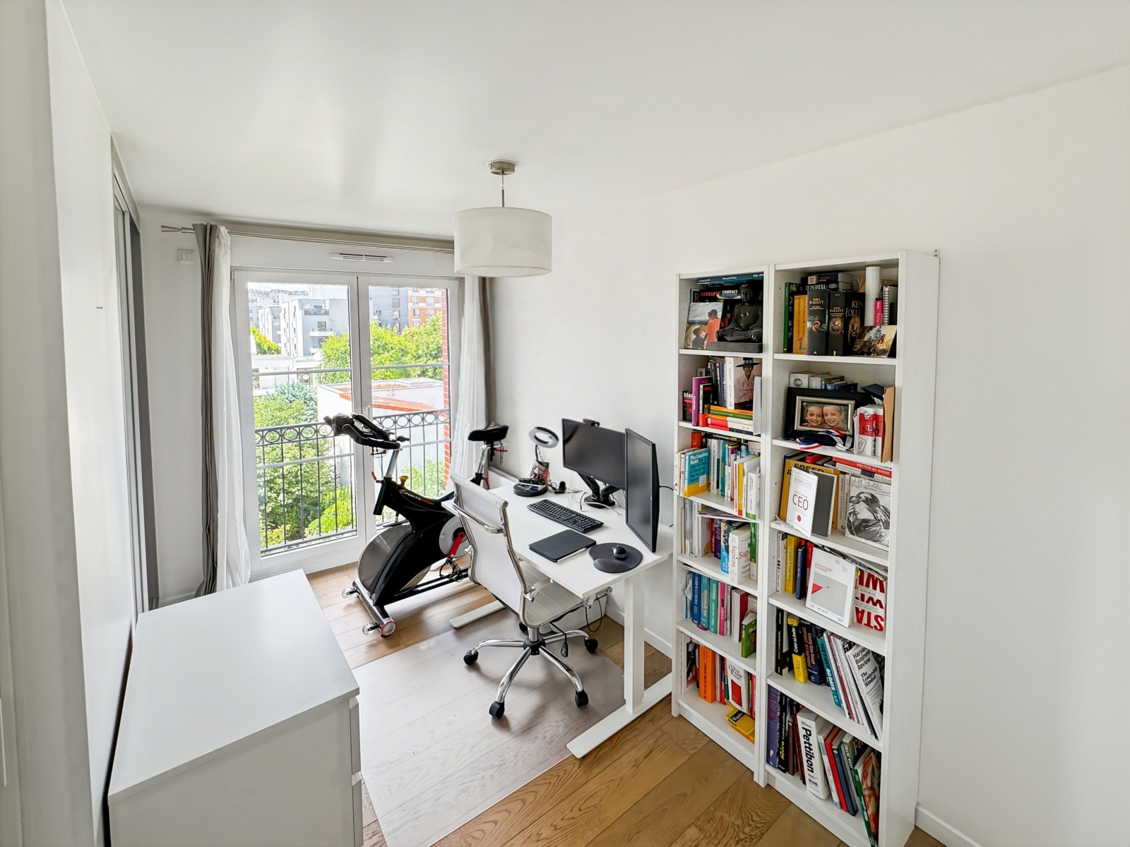 
                                                Location
                                                 Spacieux 4 Pièces avec Balcon et Parking à Puteaux – Passage Voltaire (loyer tout inclus)