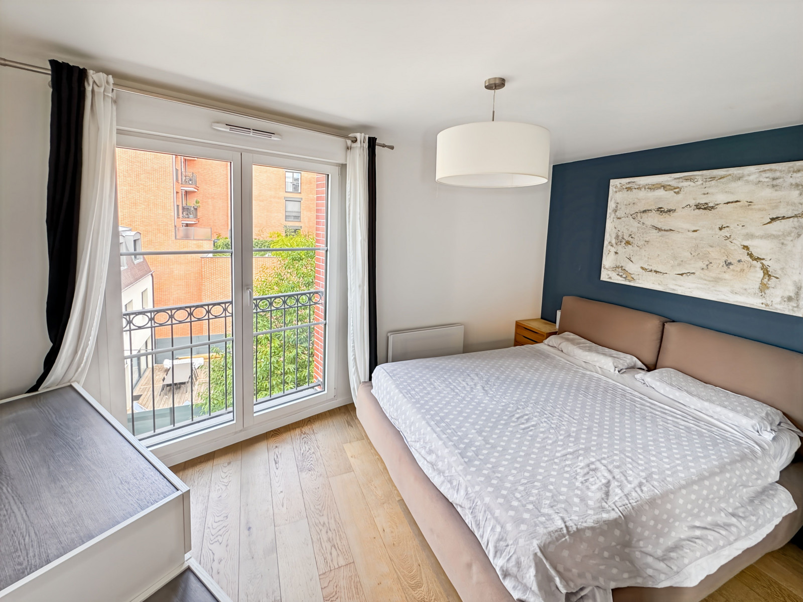 
                                                Location
                                                 Spacieux 4 Pièces avec Balcon et Parking à Puteaux – Passage Voltaire (loyer tout inclus)