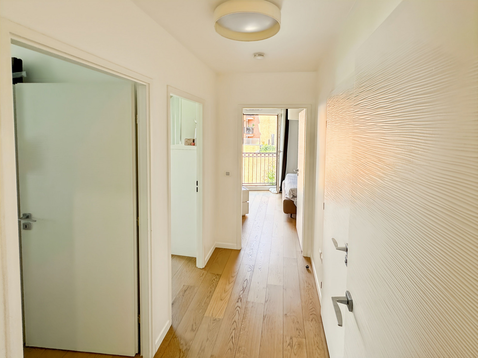 
                                                Location
                                                 Spacieux 4 Pièces avec Balcon et Parking à Puteaux – Passage Voltaire (loyer tout inclus)