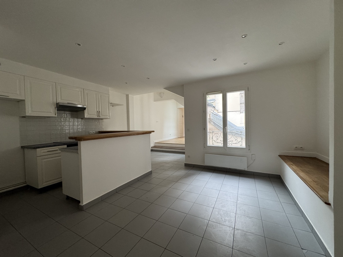 
                                                Location
                                                 Spacieux 5 pièces meublé Pour colocation