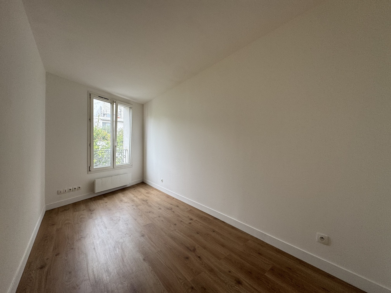 
                                                Location
                                                 Spacieux 5 pièces meublé Pour colocation