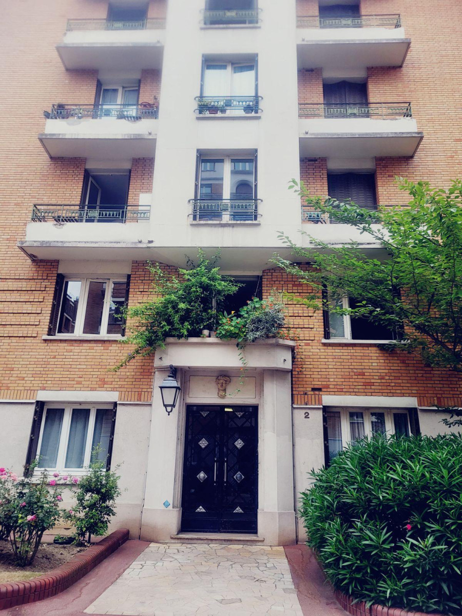 
                                                Location
                                                 Spacieux appart à partager à 4 étudiants.